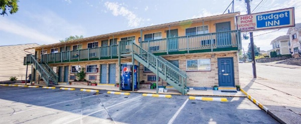 Budget Inn image 13