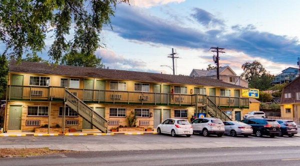 Budget Inn image 26