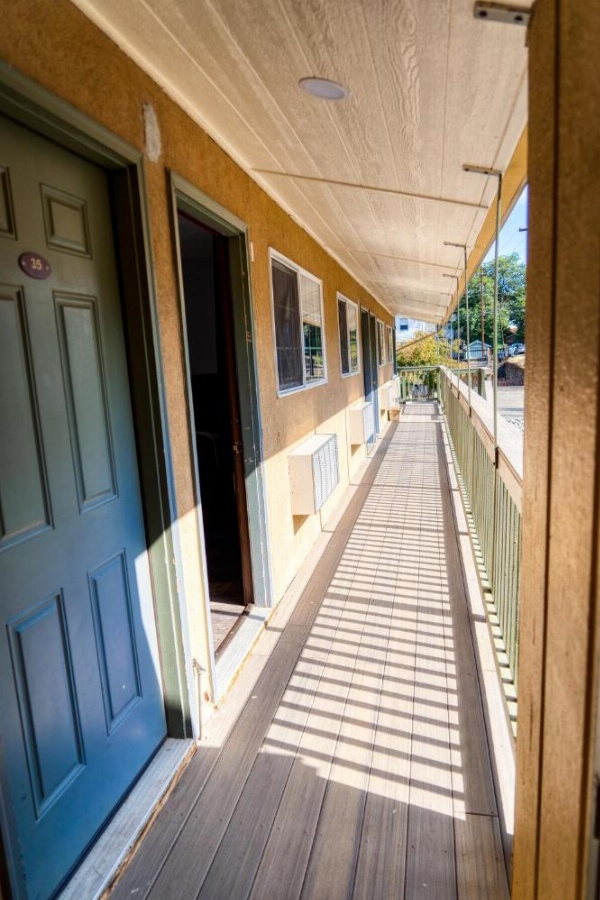 Budget Inn image 29