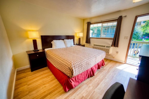 Budget Inn image 30