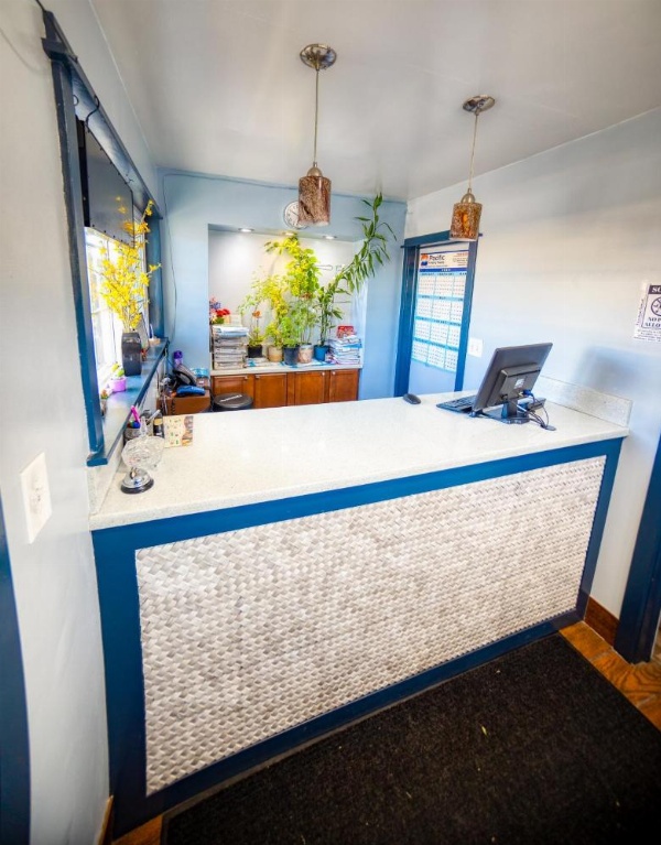 Budget Inn image 8